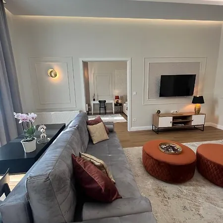 Apartment Visit 3 *