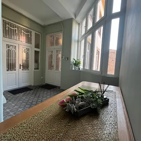 Visit 3 Ντέμπρετσεν